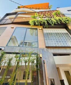 NHÀ ĐẸP PHONG CÁCH HIỆN ĐẠI SANG TRỌNG • GẦN CÔNG VIÊN LÀNG HOA P9 GÒ VẤP