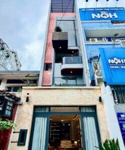 NHÀ HIỆN ĐẠI XÂY MỚI 6 TẦNG THANG MÁY • GẦN CV LÀNG HOA P9